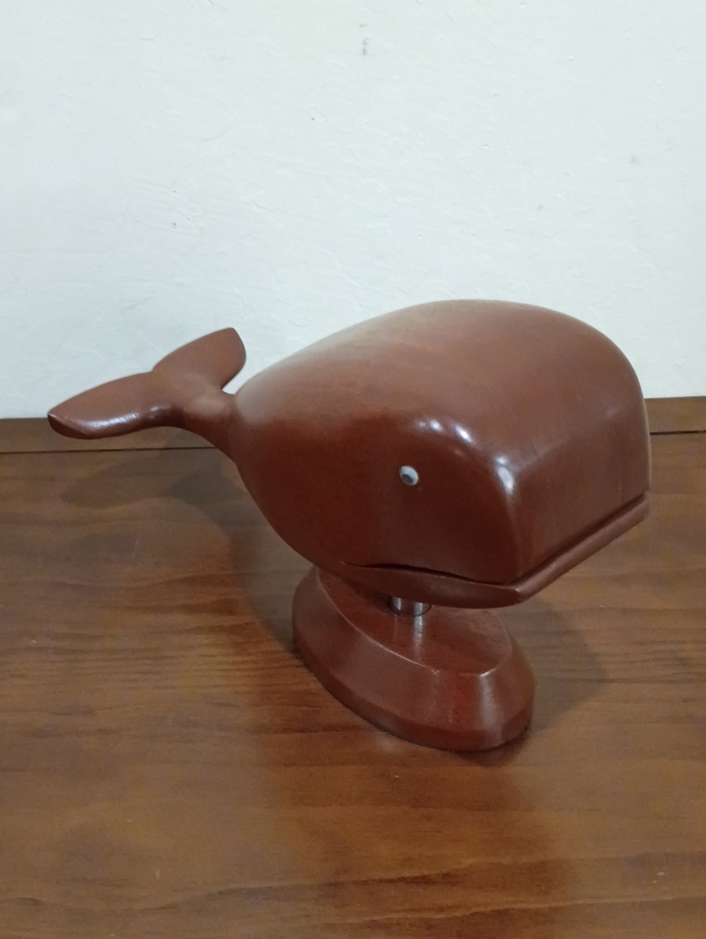 Hand Carved Wooden Whale, Vintage! - Picture 2 of 7